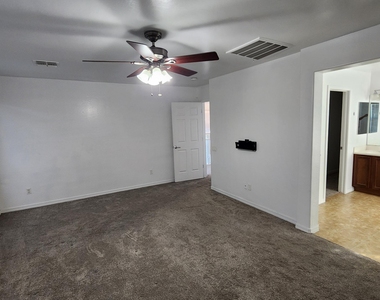 4750 S Antonio Circle - Photo Thumbnail 3