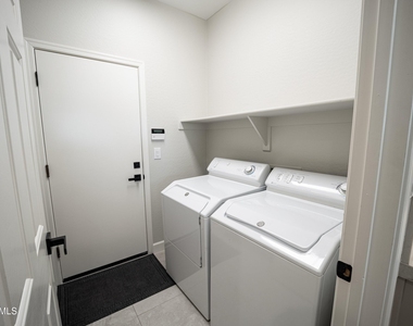 40810 N Noble Hawk Way - Photo Thumbnail 20