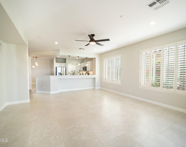 40810 N Noble Hawk Way - Photo Thumbnail 9