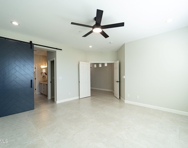 40810 N Noble Hawk Way - Photo Thumbnail 13