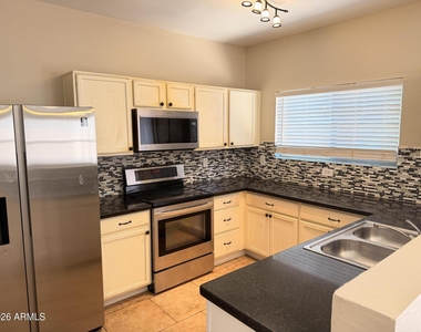 9424 W Eaton Road - Photo Thumbnail 9