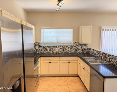 9424 W Eaton Road - Photo Thumbnail 10