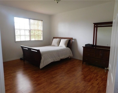 13111 Sw 42nd Street - Photo Thumbnail 13