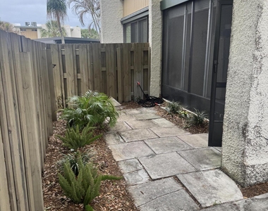 1550 Ne 13th Terrace - Photo Thumbnail 28