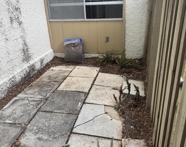 1550 Ne 13th Terrace - Photo Thumbnail 12
