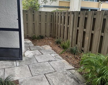 1550 Ne 13th Terrace - Photo Thumbnail 24