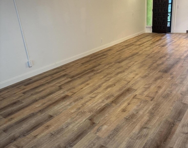 1550 Ne 13th Terrace - Photo Thumbnail 6