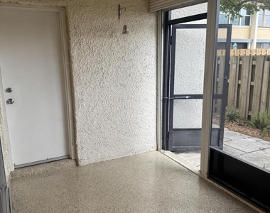 1550 Ne 13th Terrace - Photo Thumbnail 32