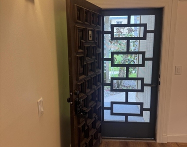1550 Ne 13th Terrace - Photo Thumbnail 11