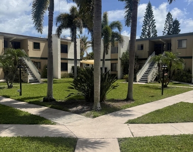 1550 Ne 13th Terrace - Photo Thumbnail 1