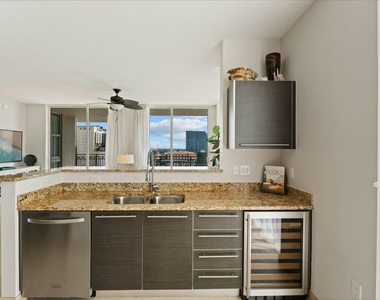 550 Okeechobee Boulevard - Photo Thumbnail 9