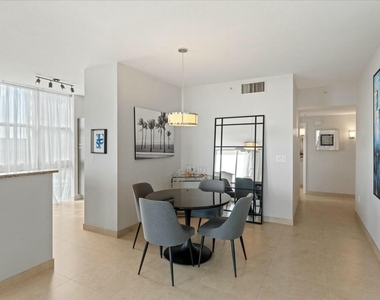 550 Okeechobee Boulevard - Photo Thumbnail 7