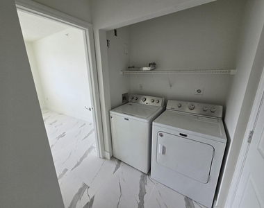 2151 W Preserve Way - Photo Thumbnail 21