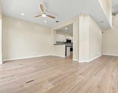 5643 Nw 125th Avenue - Photo Thumbnail 7