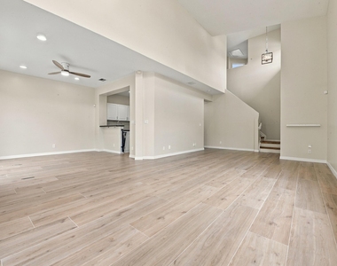 5643 Nw 125th Avenue - Photo Thumbnail 5