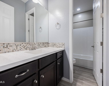 3511 N Carlton Street - Photo Thumbnail 30