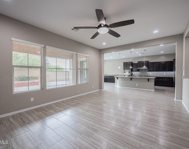 3511 N Carlton Street - Photo Thumbnail 4
