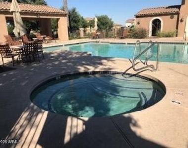 3511 N Carlton Street - Photo Thumbnail 41