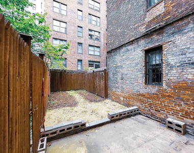 226 East 74th Street - Photo Thumbnail 3
