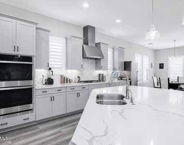 1540 E San Carlos Way - Photo Thumbnail 6