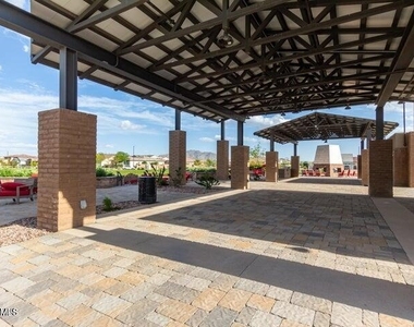 1540 E San Carlos Way - Photo Thumbnail 22