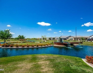 1540 E San Carlos Way - Photo Thumbnail 20