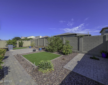 1540 E San Carlos Way - Photo Thumbnail 17