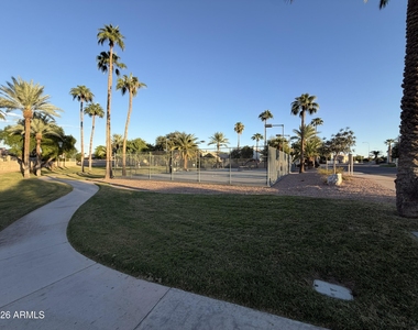 1430 W Camino Court - Photo Thumbnail 23