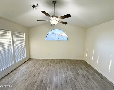 1430 W Camino Court - Photo Thumbnail 14