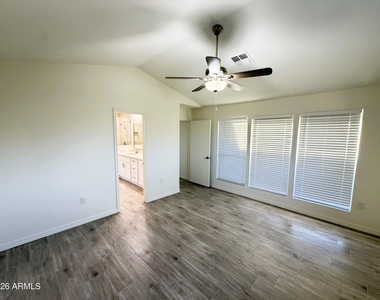 1430 W Camino Court - Photo Thumbnail 16