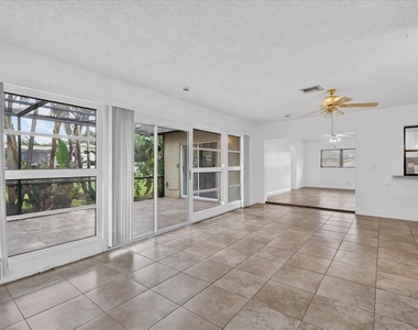 6404 Sagewood Way - Photo Thumbnail 10