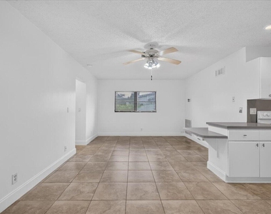 6404 Sagewood Way - Photo Thumbnail 11