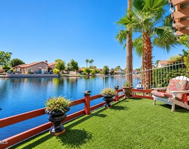 249 E Vaughn Avenue - Photo Thumbnail 3