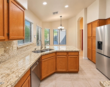 249 E Vaughn Avenue - Photo Thumbnail 7