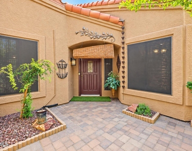249 E Vaughn Avenue - Photo Thumbnail 4