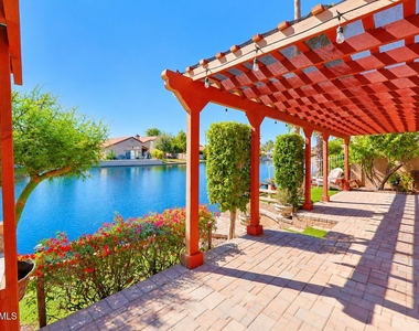 249 E Vaughn Avenue - Photo Thumbnail 16