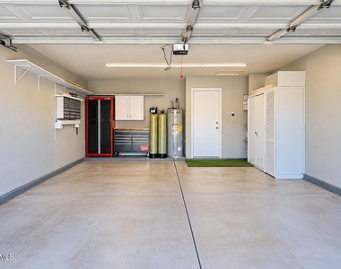 249 E Vaughn Avenue - Photo Thumbnail 21
