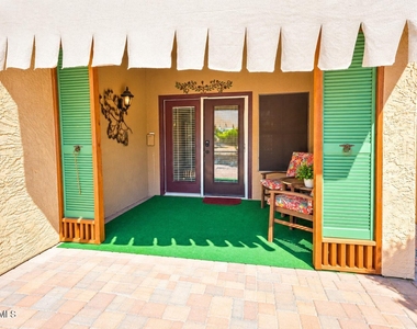 249 E Vaughn Avenue - Photo Thumbnail 18