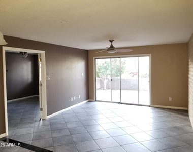 4354 N 82nd Street - Photo Thumbnail 3