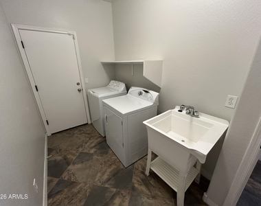 9033 W State Avenue - Photo Thumbnail 10
