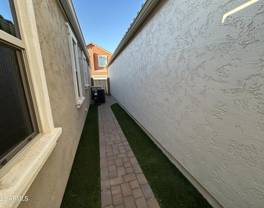 9033 W State Avenue - Photo Thumbnail 16