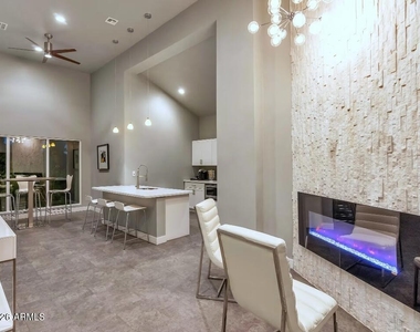 825 W Osborn Road - Photo Thumbnail 8
