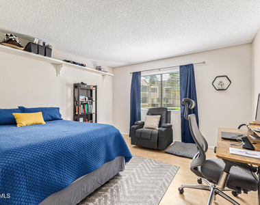 2146 W Isabella Avenue - Photo Thumbnail 12