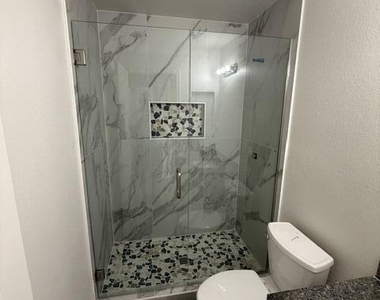 16657 S 12th Way - Photo Thumbnail 3