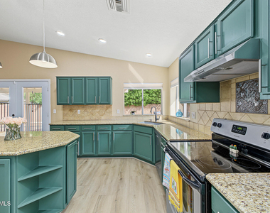 14835 N 46th Street - Photo Thumbnail 18