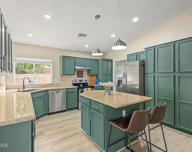 14835 N 46th Street - Photo Thumbnail 16