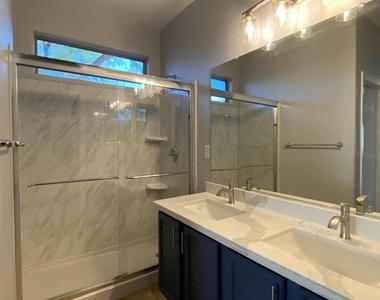 40735 N Trailhead Way - Photo Thumbnail 9