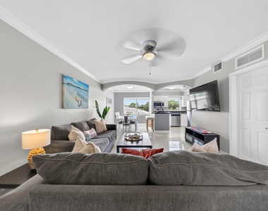 744 Ne 14th Avenue - Photo Thumbnail 13
