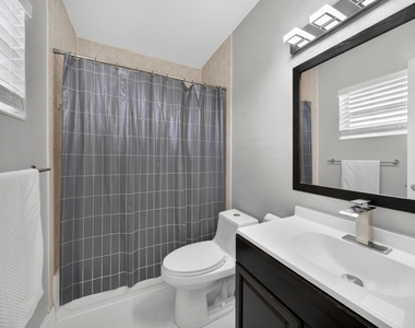 744 Ne 14th Avenue - Photo Thumbnail 19