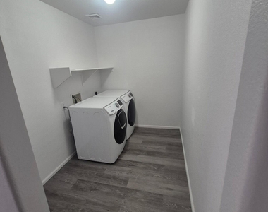 41577 W Sunland Dr. -- - Photo Thumbnail 13